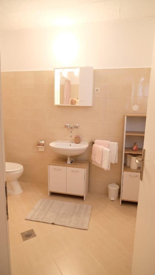 Porat Apartment สตารีกราด-ปาเคลนีซา ภายนอก รูปภาพ